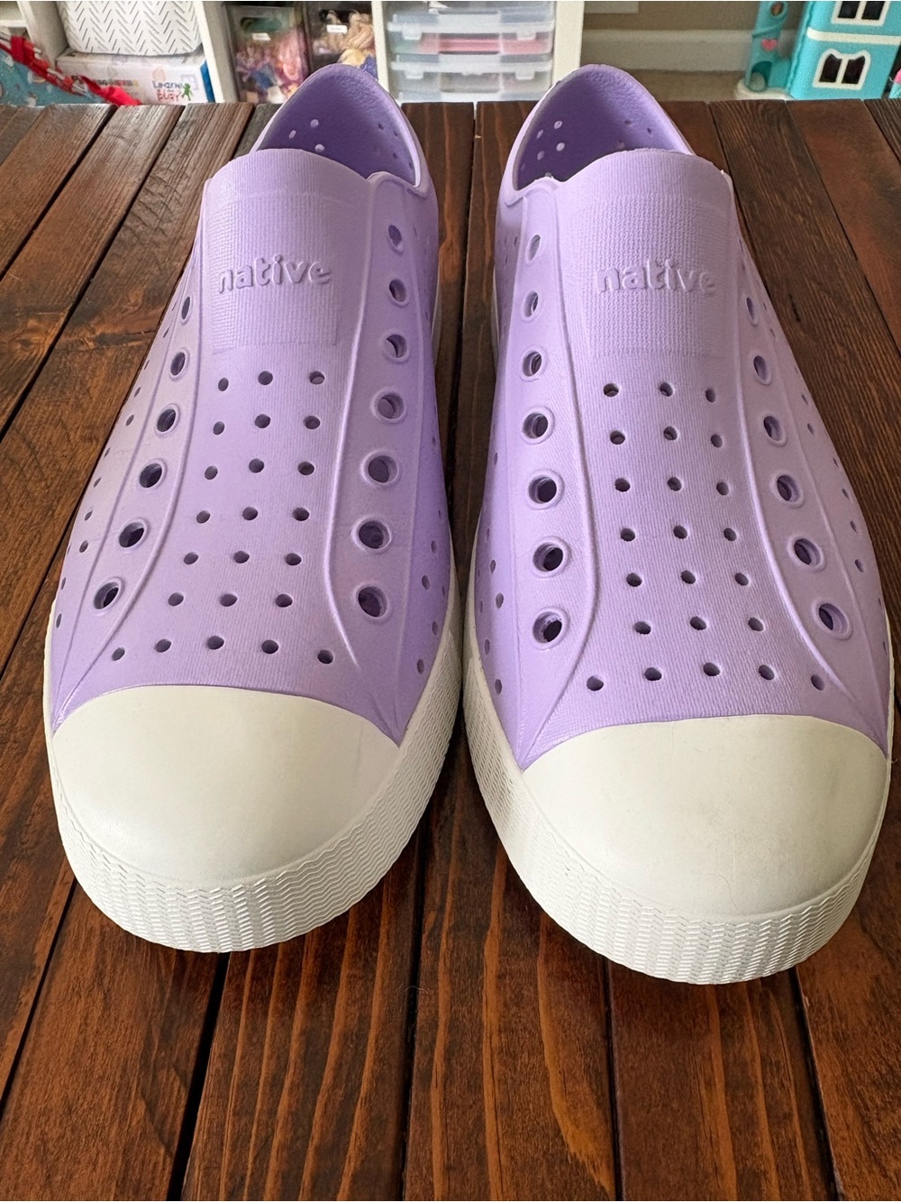 Native Jefferson Slip-On Sneakers in Light Purple and White - adult M9/W11